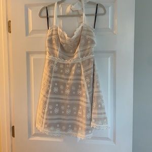 Medium white mini dress